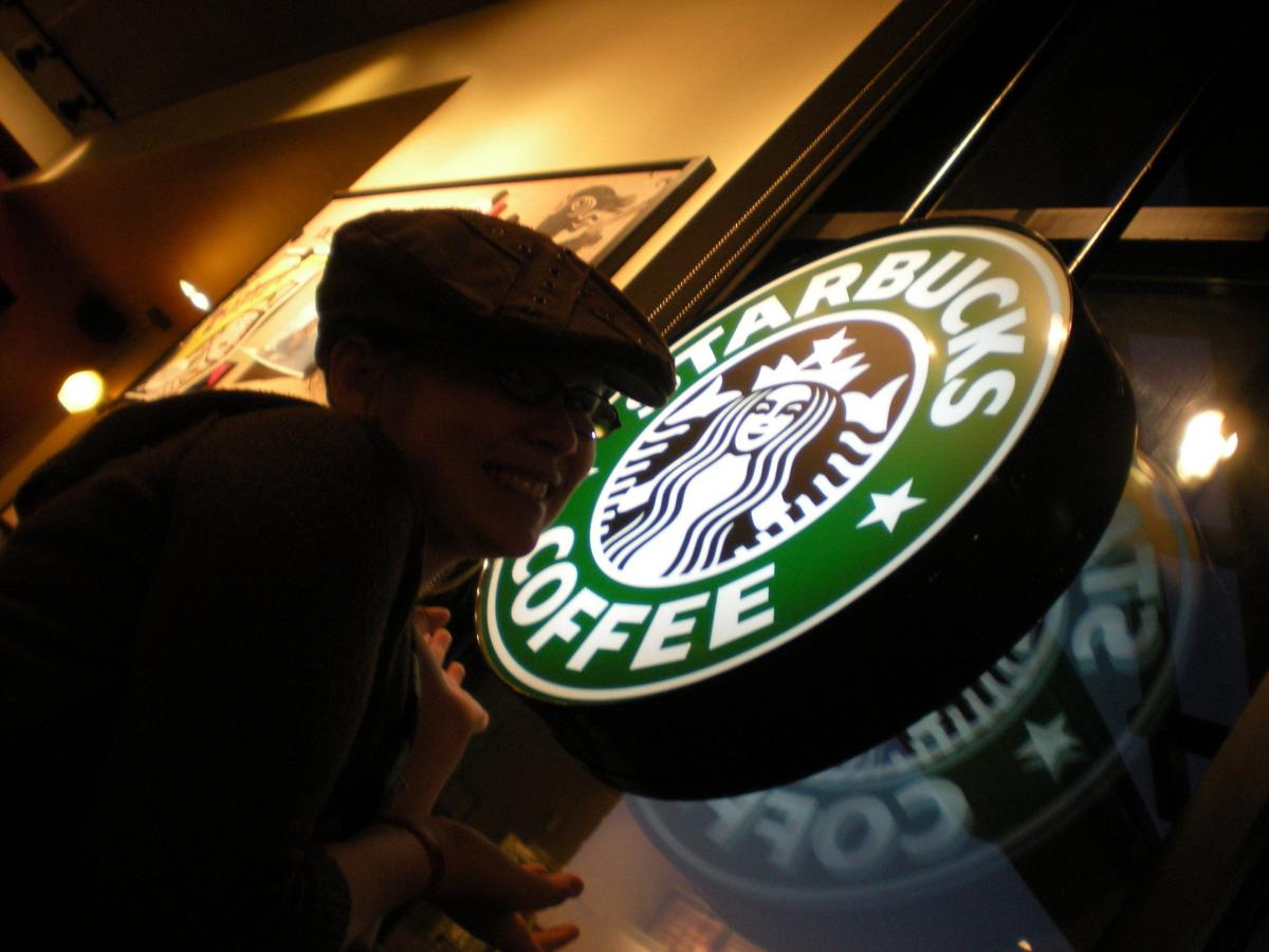 Kawiarnie Starbucks wprowadzają kubki wielokrotnego użytku