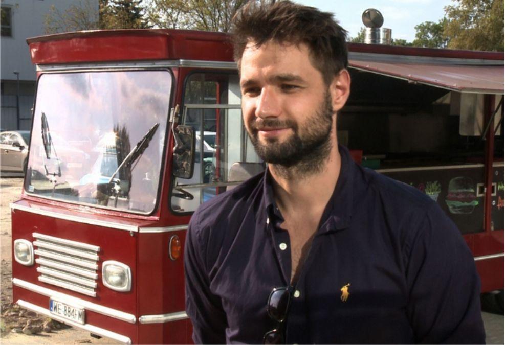 Polacy przekonują się do jedzenia sprzedawanego z food trucków