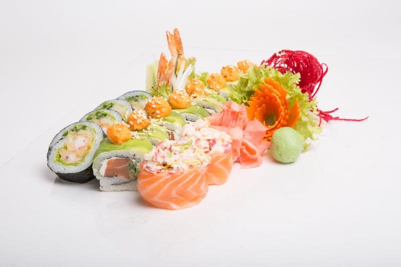 Sushi dla zapracowanych – zdrowa alternatywa dla fast foodu